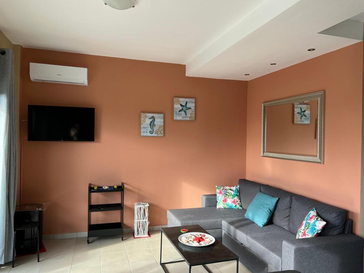 Kakovatos - Luxury Sea Apartment “Roberta” 66M2 المظهر الخارجي الصورة